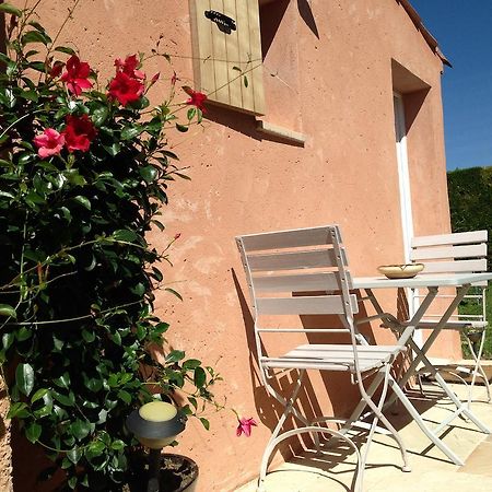 Bed and Breakfast Chez Calou Mane  Екстер'єр фото