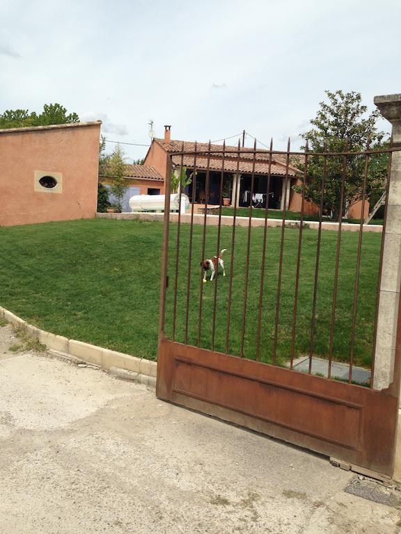 Bed and Breakfast Chez Calou Mane  Екстер'єр фото